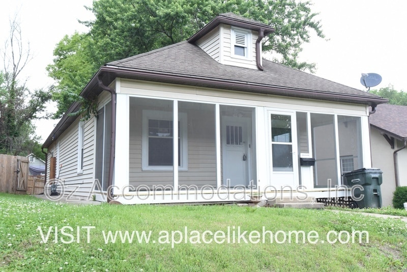 Primary Photo - 1024 9th Ave