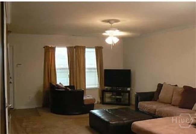 Foto del edificio - 97 Lake Shore Blvd