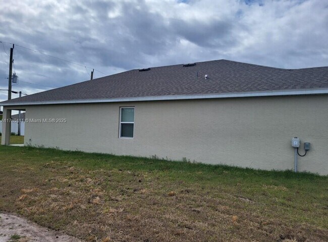 Foto del edificio - 3743 SW Port St Lucie Blvd