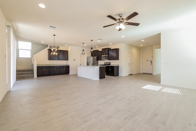 Building Photo - 12116 W Charismatic Dr