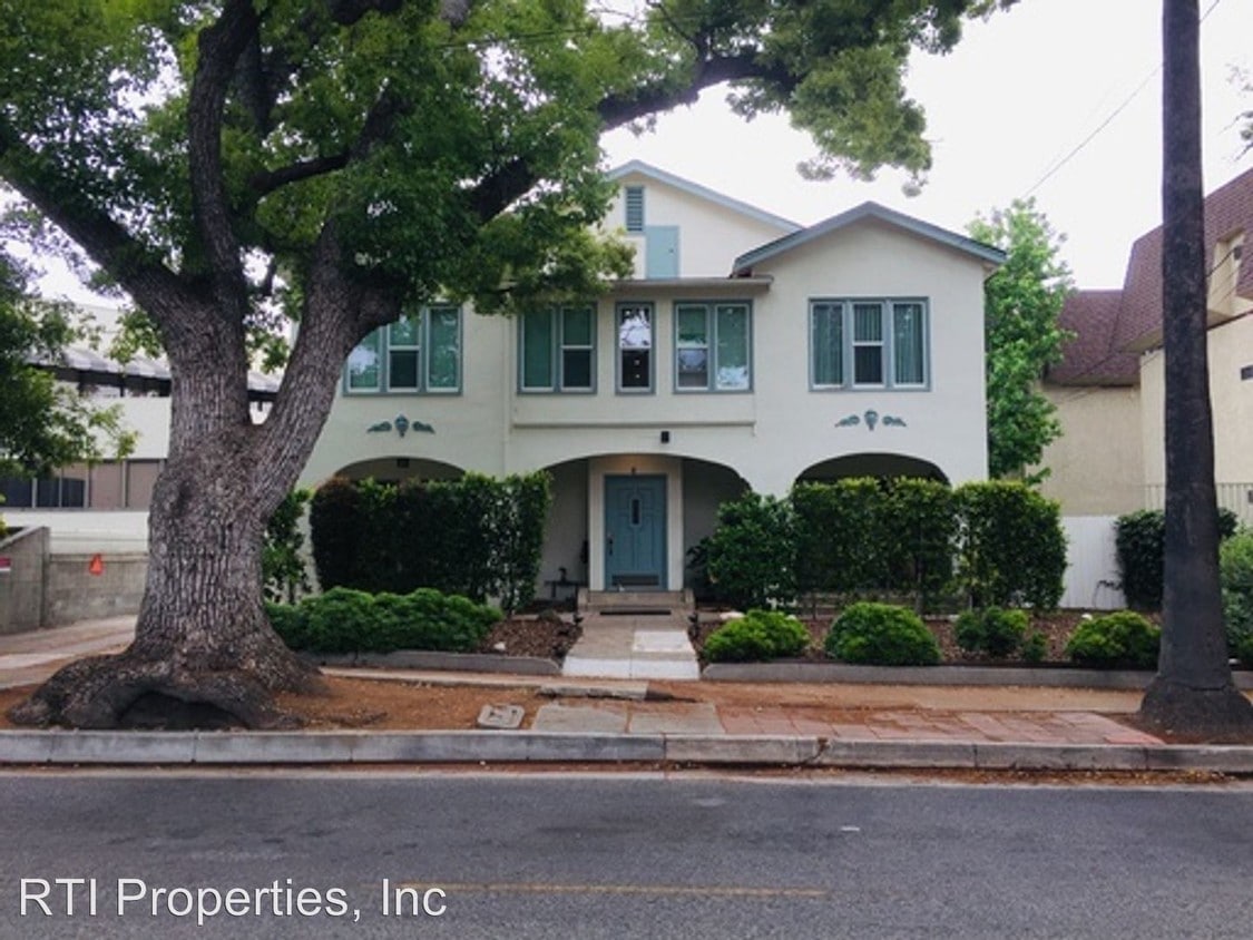 Primary Photo - 84-88 N Catalina Ave