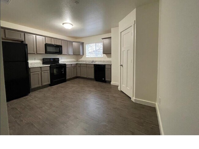 Foto del edificio - 21155 Gosling Rd