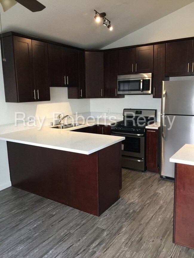 Foto del edificio - 5092 Pearce Drive