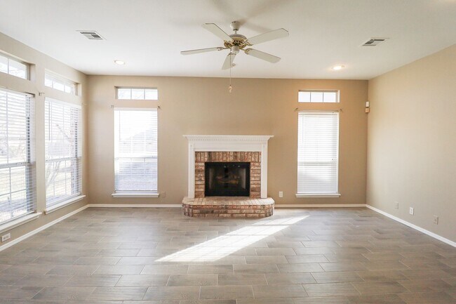 Foto del edificio - 3 Bed | 2 Bath  | Tulsa