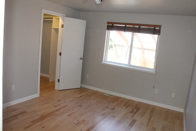 Foto del edificio - 3014 S Monroe St