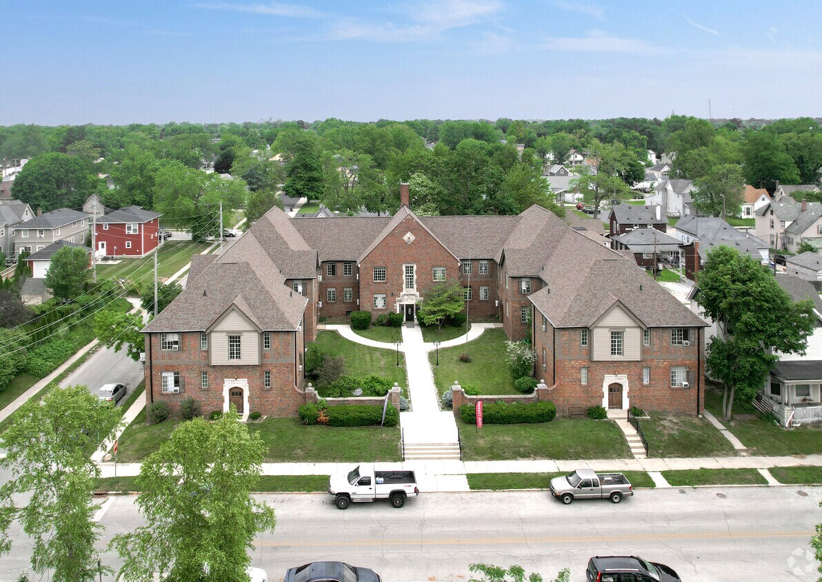 Historic Mulberry Flats Apartments in Kokomo, IN