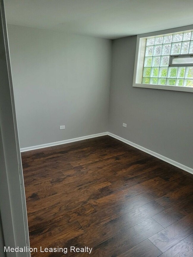 Building Photo - 4 br, 1 bath House - 12430 S Wentworth Ave