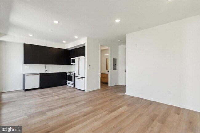 Building Photo - 225 N 12th St