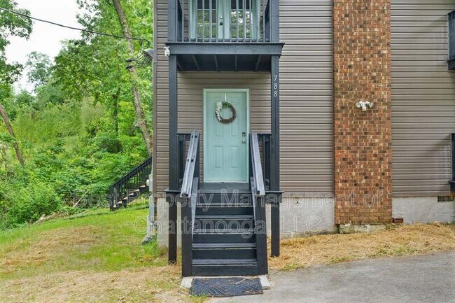 Foto del edificio - 786 Winding Hills Ln