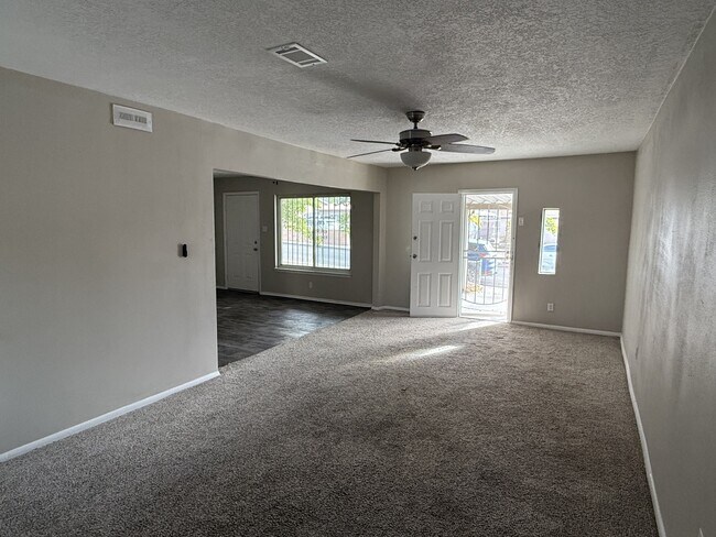 Foto del edificio - 1725 Spence Ave SE