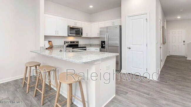 Foto del edificio - 412 Cherry Laurel Dr
