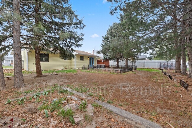 Building Photo - 769 Feather Pl