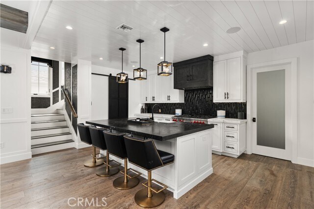 Foto del edificio - 2037 E Ocean Blvd