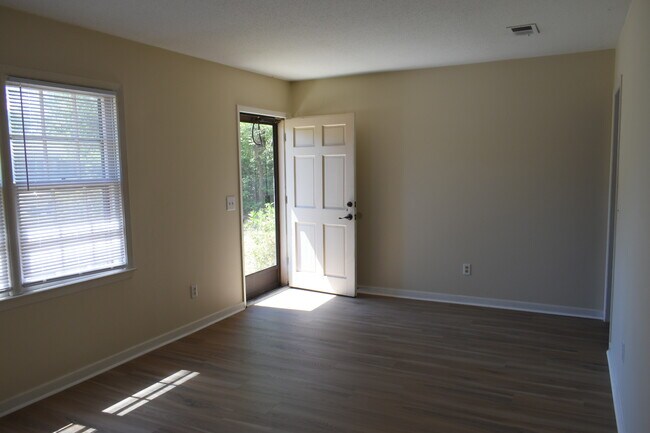 Foto del edificio - 929 Wordsworth Dr