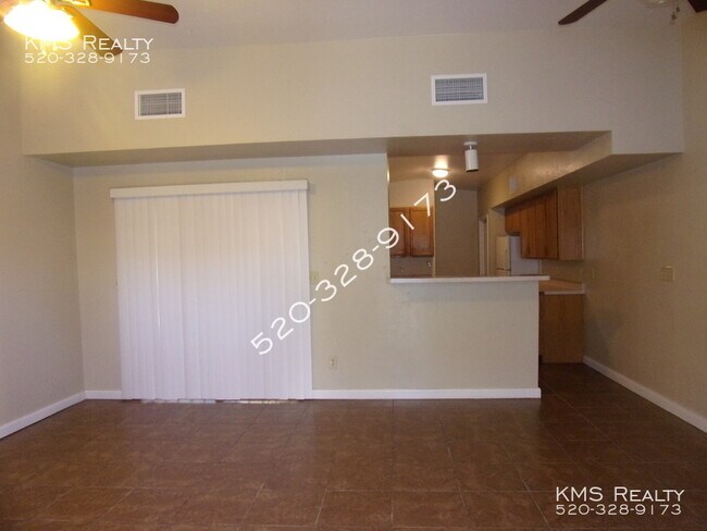 Foto del edificio - 3 Bedroom 2 Bath- 2879 N Tolman Drive-OWNE...