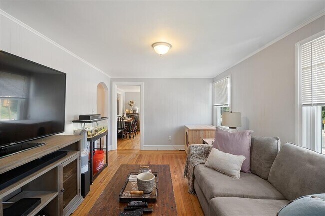 Foto del edificio - 236 Wayland Ave