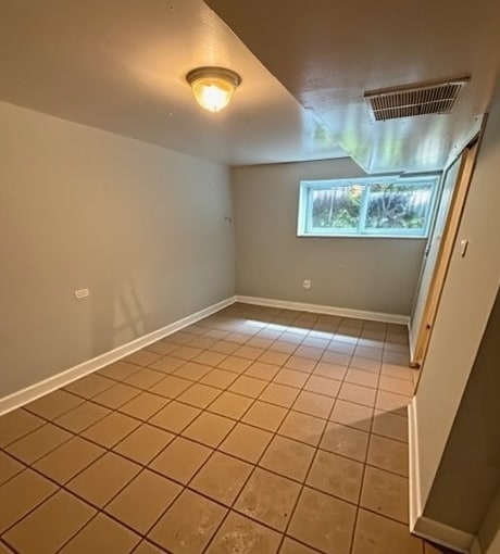 Building Photo - 6030 N Claremont Ave