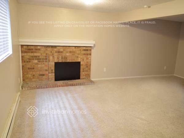 Foto del edificio - 11156 Forest Ave