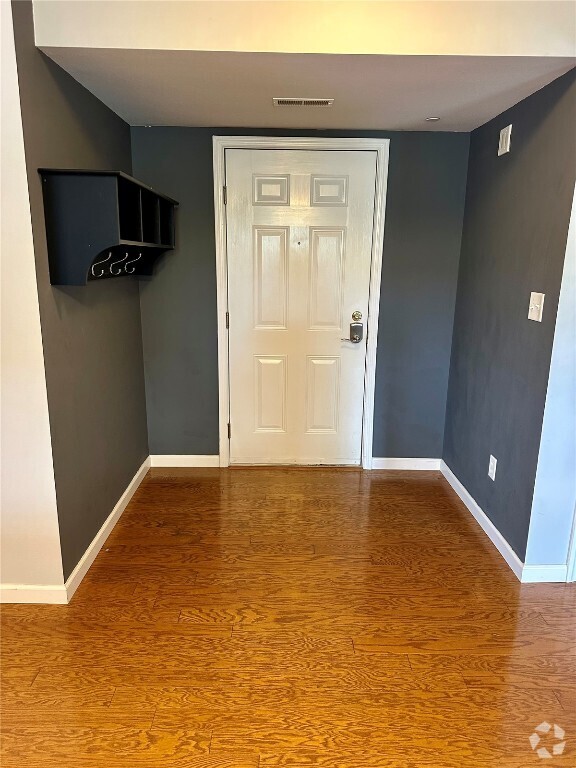 Building Photo - 6203 Spring River Dr