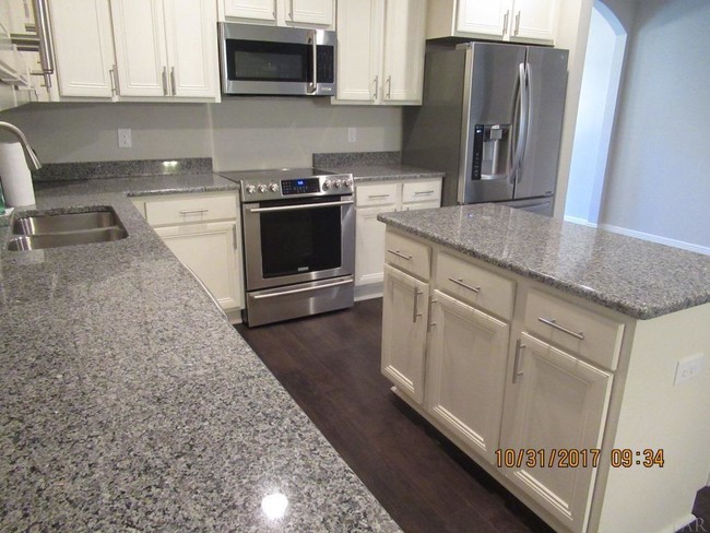 Building Photo - 8549 Salt Grass Dr
