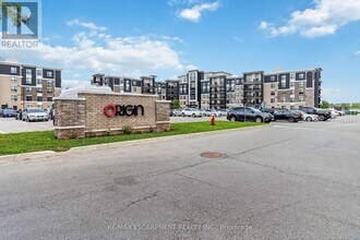 Building Photo - 640 Sauve St