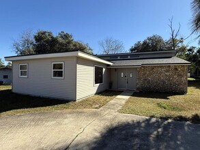 Building Photo - 257 S Fairbairn Dr