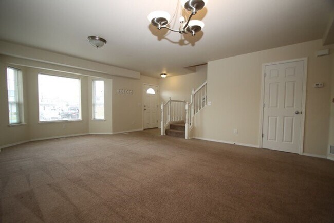 Foto del edificio - 3 Bedroom Condo in East Anchorage!