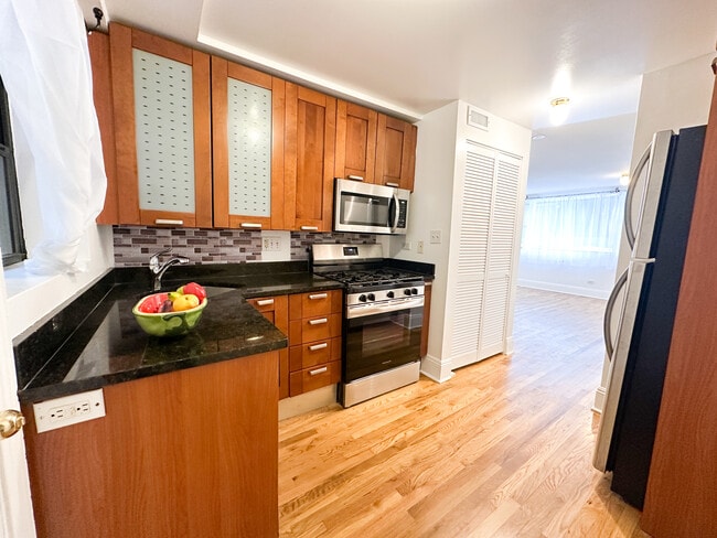 Foto del edificio - 7425 N Sheridan Rd