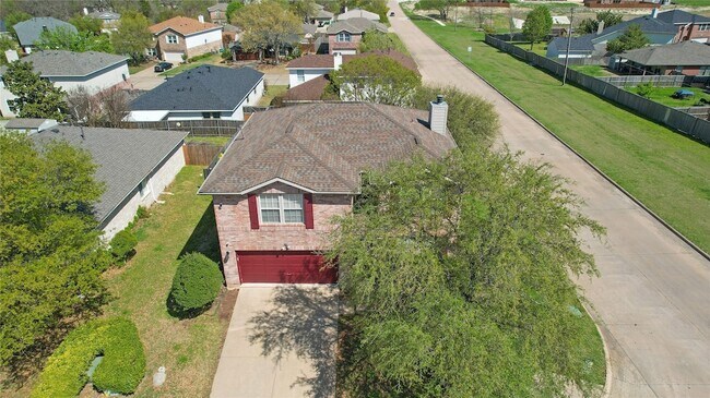 Foto del edificio - 1921 Southridge Ln