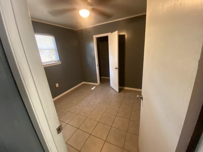 Foto del edificio - 409 Fieldcrest Dr