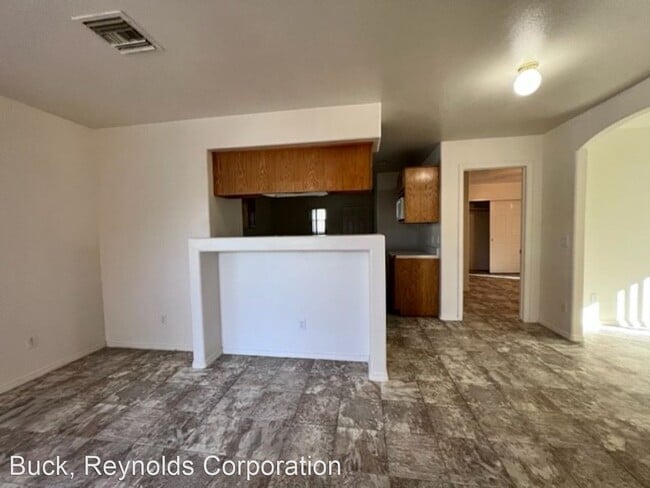 Building Photo - 2 br, 1.5 bath House - 1896 Artesia Dr
