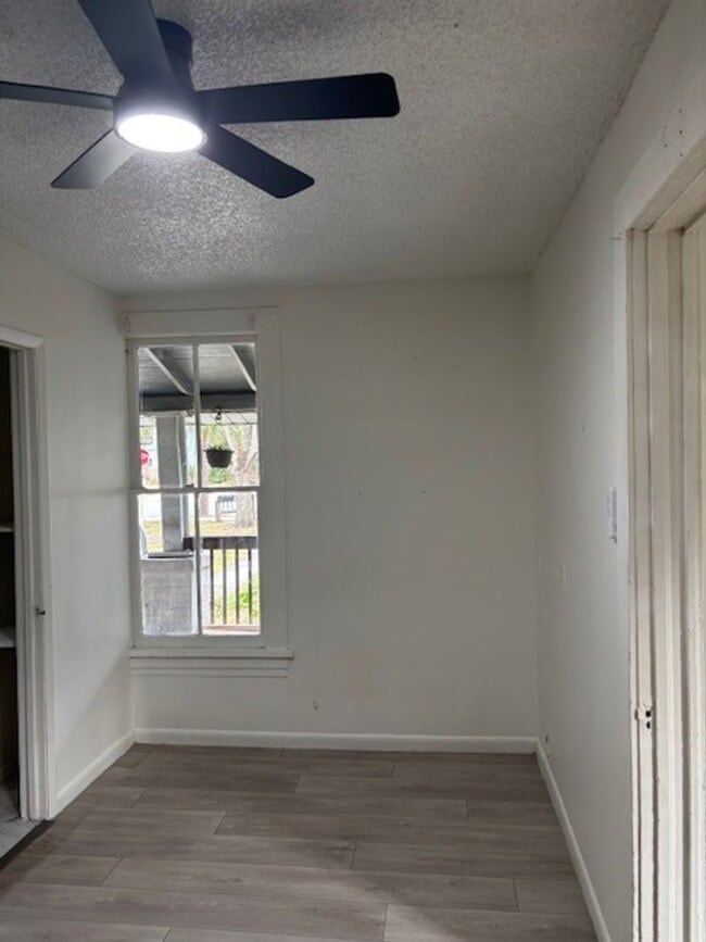 Building Photo - 324 N Orange St