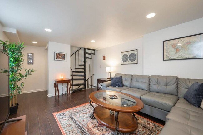 Unit E - Living Room - 1037 Crease St