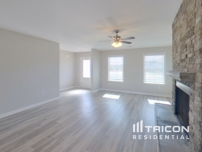 Building Photo - 648 Ridgeville Crossing Dr
