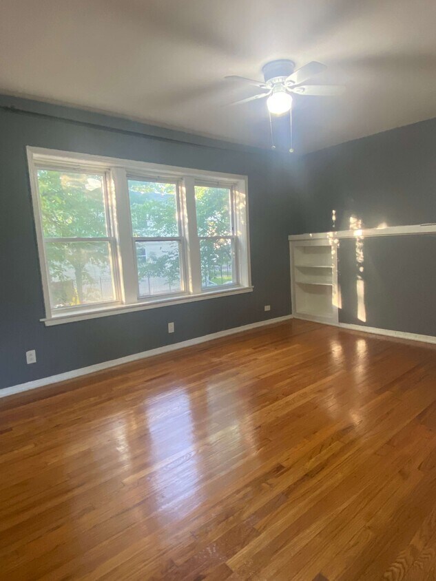 Foto principal - 3107 W Cortland St