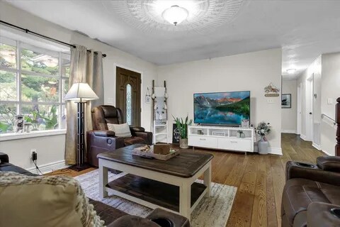 Foto del edificio - 6251 Burnt Chimney Rd