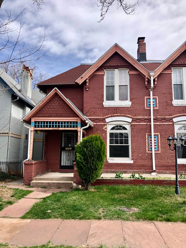 Front - 2520 California St