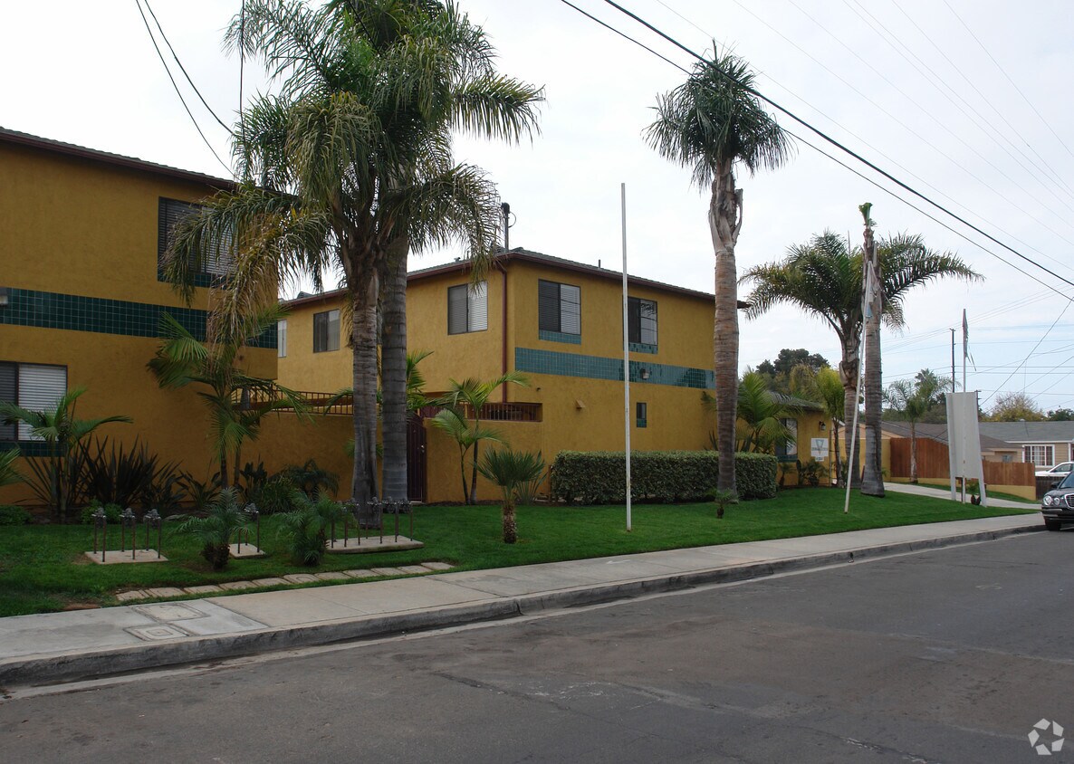 Foto del edificio - Palm City Townhomes