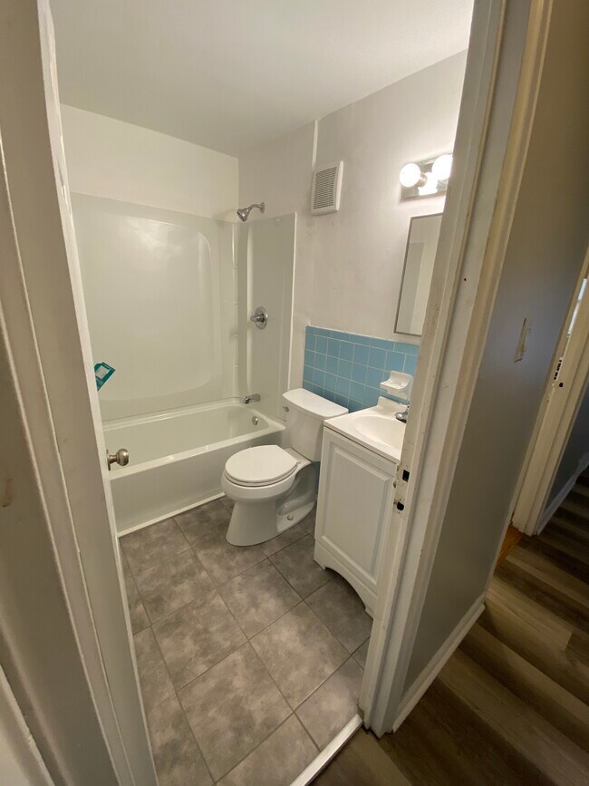 Bathroom (newly renovated) - 3416 Ashfield Ln