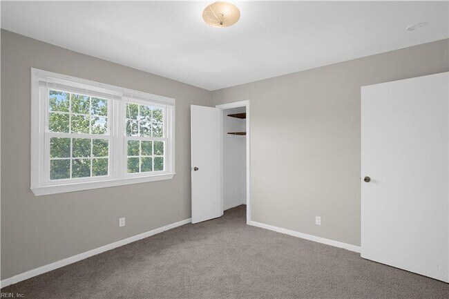 Foto del edificio - 2-Bedroom Duplex