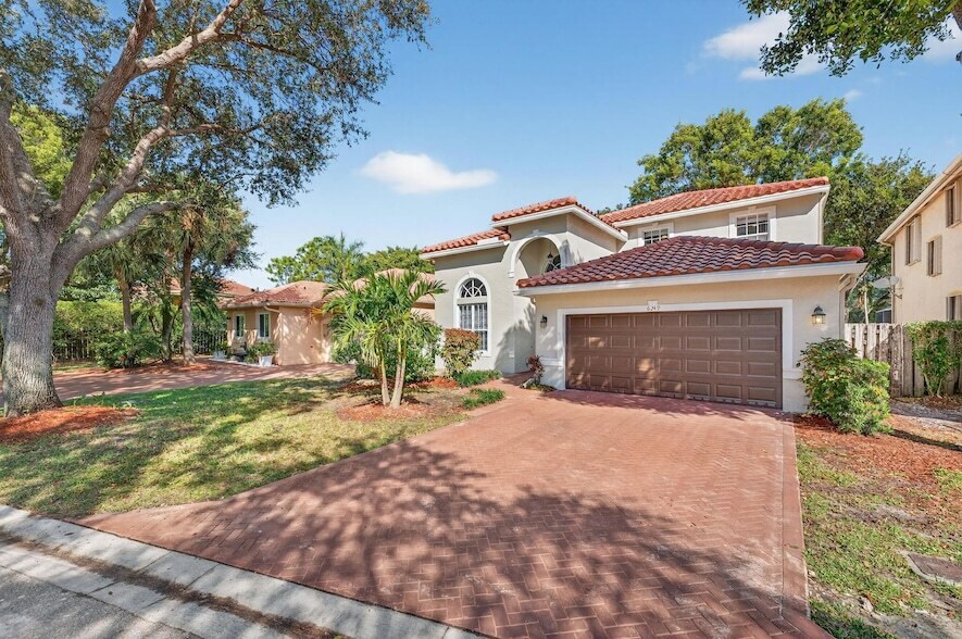 Foto principal - 6249 NW 78th Manor