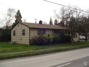 Building Photo - 2903 High St