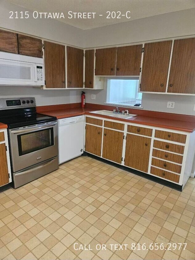 Foto principal - 2115 Ottawa St