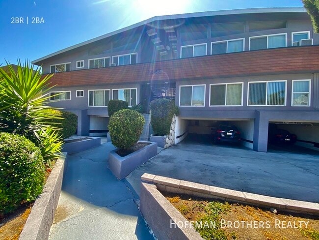 Building Photo - 1445 S Sherbourne Dr