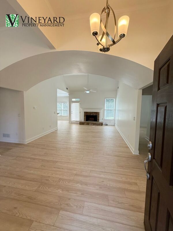 Foto del edificio - 518 Oriole Farm Trail