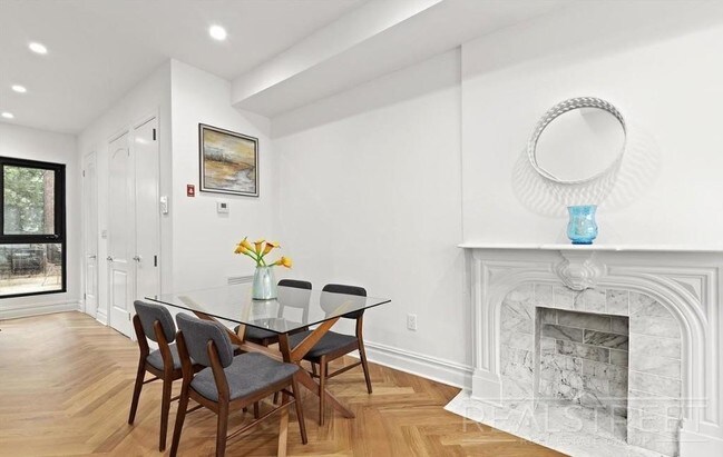 Building Photo - Park Avenue