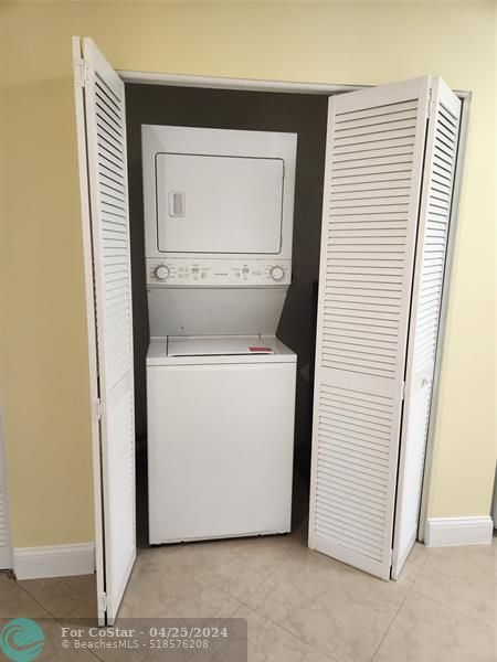 Foto del edificio - 7415 Orange Dr