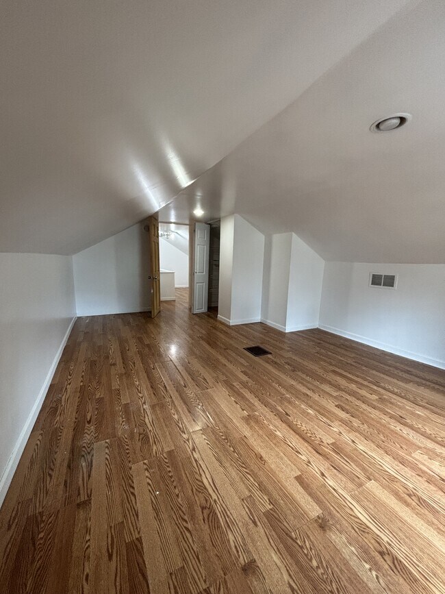 Foto del edificio - 833 E North St