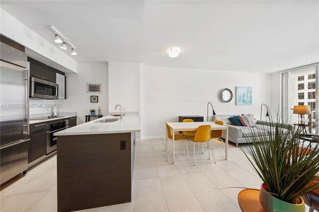 Photo - 55 Southeast 6th Street Apt #1708, Miami, FL 33131 - 1 BR 1 BA condo