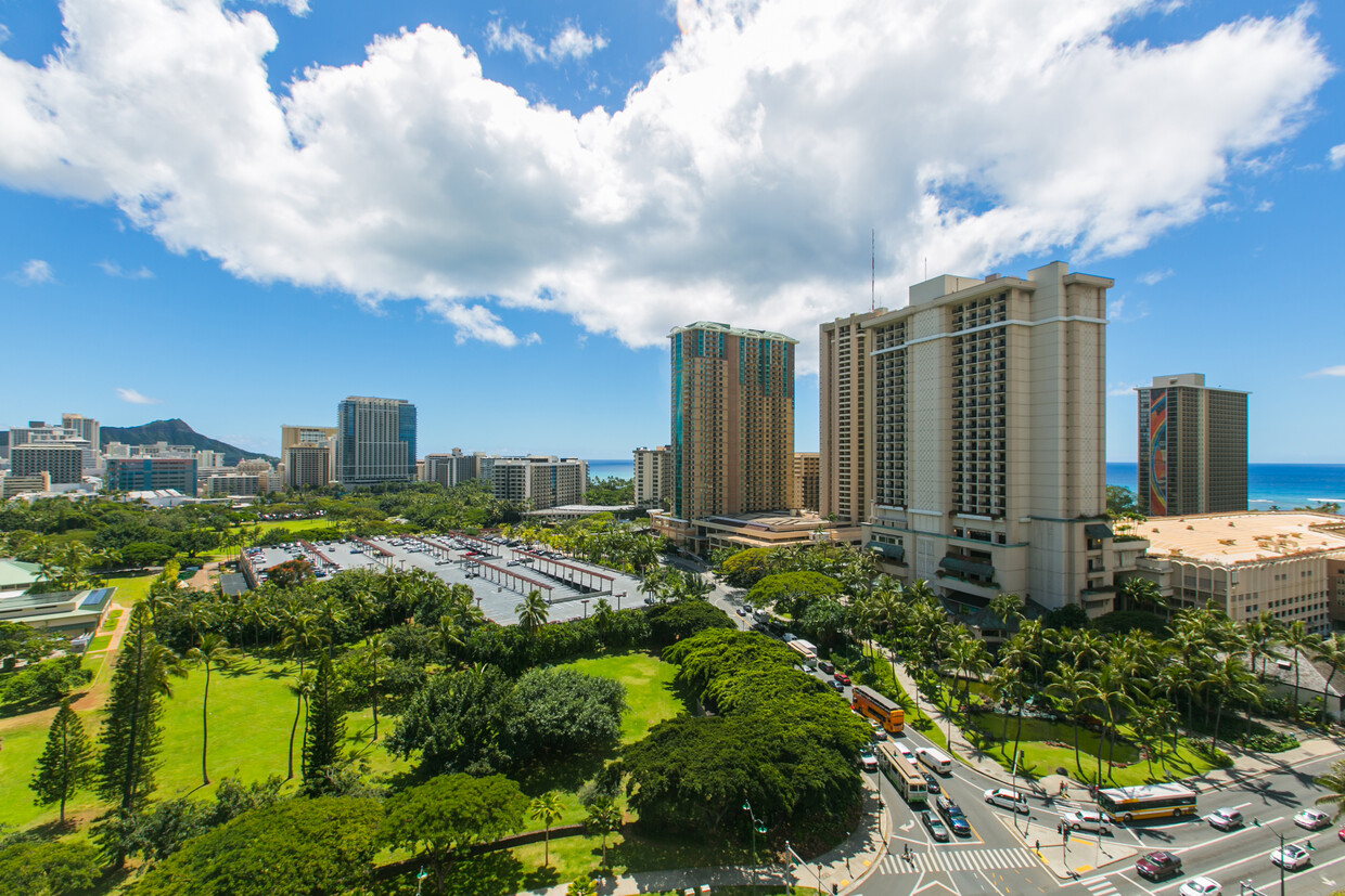 Primary Photo - 1910 Ala Moana Blvd